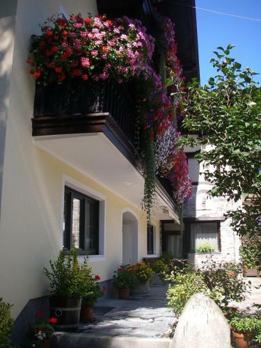 Hostal Haus Sch�n Weberhof