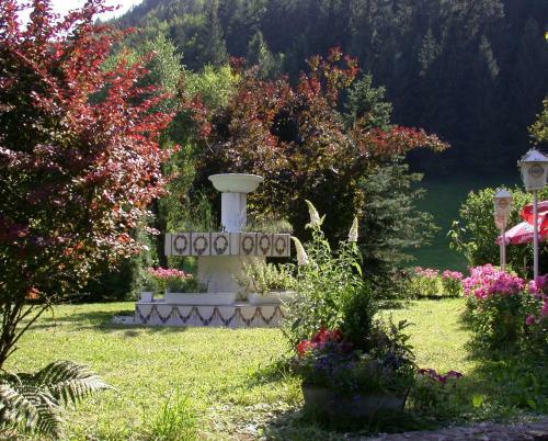 Hostal Gasthof Staudach
