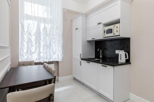 Neoclassic Apartment