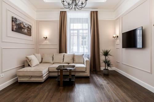 Neoclassic Apartment
