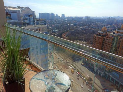 Arcadia Stylish Apartment Big Terrace!