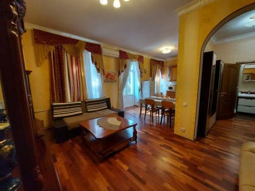 Sadova Lux Apartment