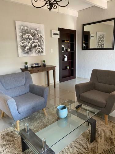 Hostal The Outlook Guest House