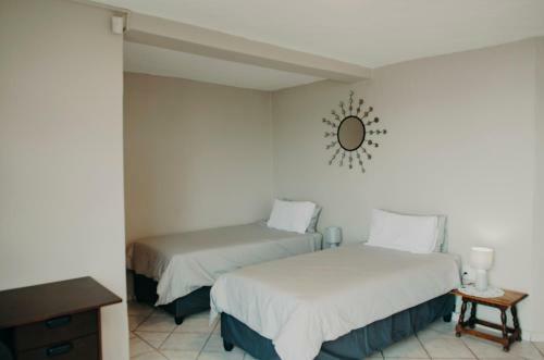 Hansmeyer Hill - 5 Bedroom House