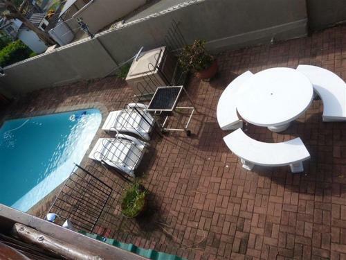 Sea Spray - Beautiful Private Unit With Swimming Pool