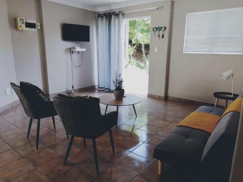 Ons Strandhuisie M18 In Pearly Beach