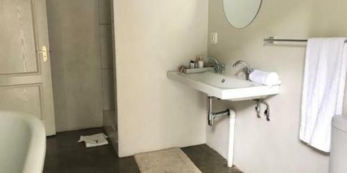 Hostal Calla Lily Guesthouse