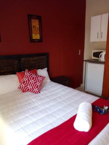 Hostal Rayon Guesthouse