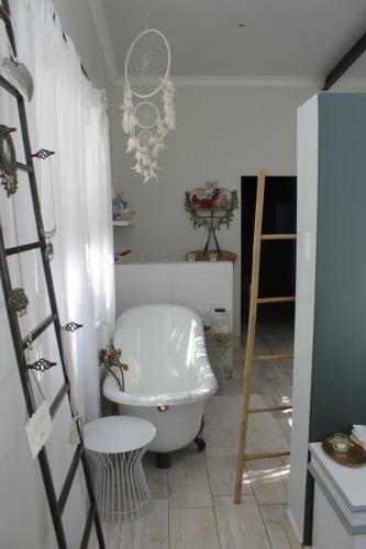 Aqua Le Blanc Guesthouse