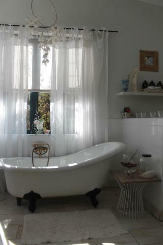 Aqua Le Blanc Guesthouse