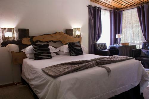 Hostal Riverbush Lodge Guesthouse