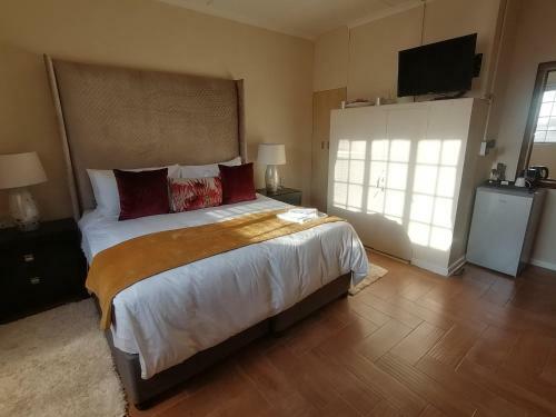 Hostal 5 On Jameson Guesthouse