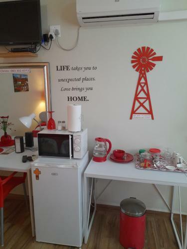 Bed & Breakfast Die Rooi Windpomp