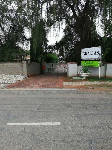 Hostal Gracias Guest House
