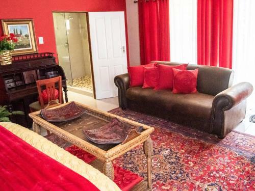 Hostal Tuscan Rose
