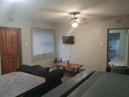 Elegant 1-bedroom Apartment With Pool.