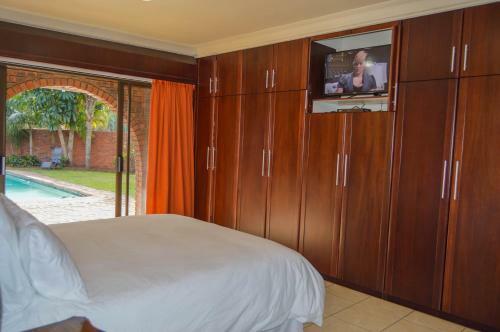 Hostal Emangunini Guest House