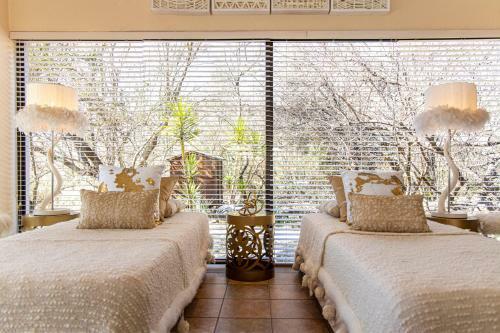 Vaal River Yolo Spaces - Vaal River Bush Lodge
