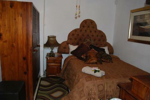 Hostal Ronique's Guest House