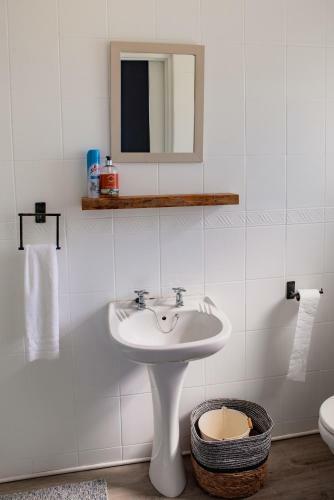 Hostal Kingsbeach Cottages
