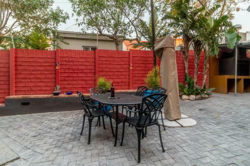 Oldie Villa Balcony-seaview Apartment