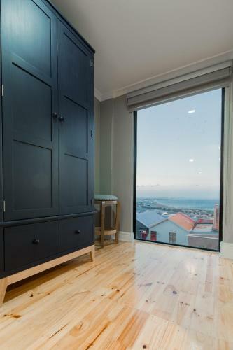Oldie Villa Balcony-seaview Apartment