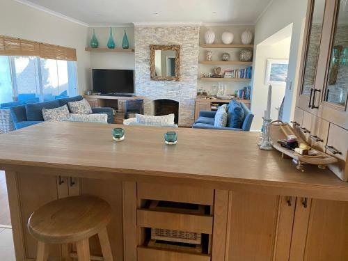 99 Beachyhead Drive, Plett