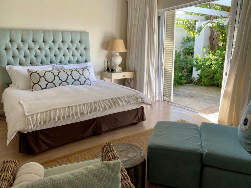 99 Beachyhead Drive, Plett