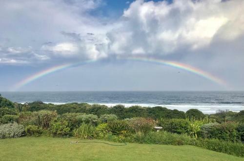 99 Beachyhead Drive, Plett