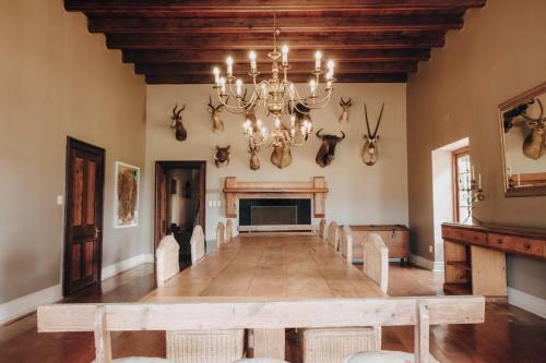Villa Forest Hall Manor, Private Nature Reserve