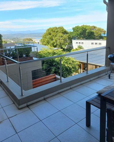Luxury, Spacious 3 Bed Apartment In Plett