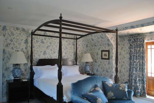 Lodge Lombard Villa