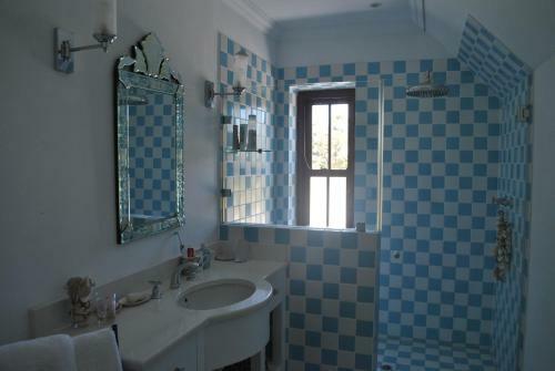 Lodge Lombard Villa