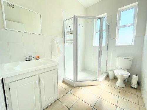 Beachy Head Hideaway - Sea Facing Apartment At Rob 5 Beach