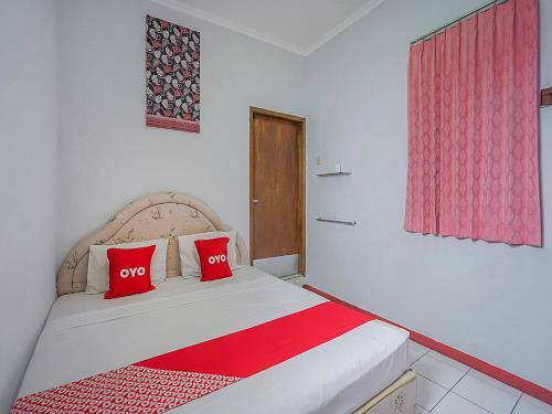 Oyo 90132 Lie Mas Hotel