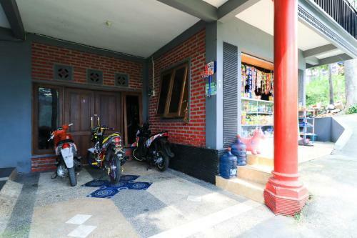 Hostal Penginapan Villa Surya Alam