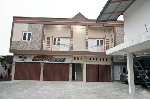 Hotel Oyo 1539 Amryrooms
