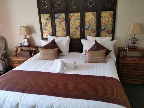 Hostal Erasmus Manor Guest House