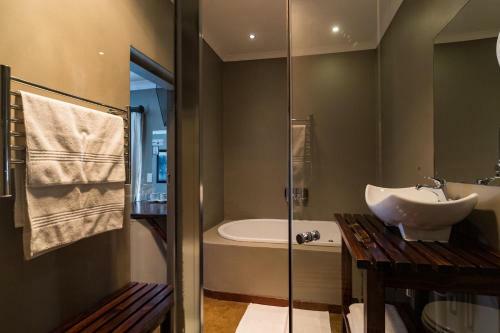 Hostal About Guest Lodge