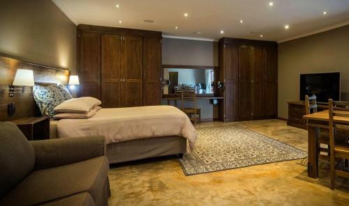 Hostal About Guest Lodge