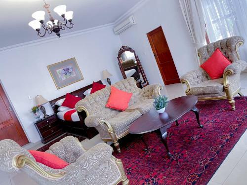 Hostal Neptune Royal Guesthouse