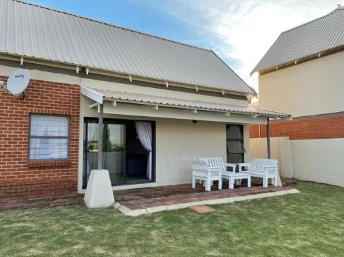 Home Away From Home.24 Hours Security Estate