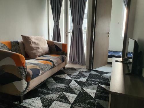 Cozy Emerald Apartment Bintaro