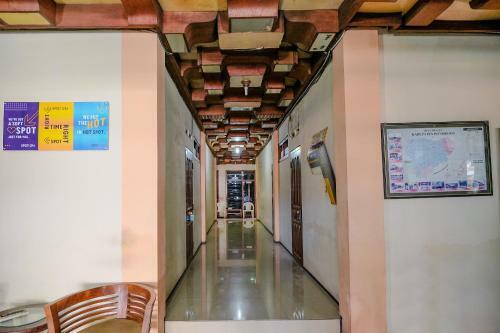 Spot On 1761 Hotel Dirgahayu