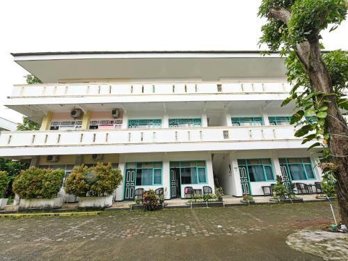 Oyo 90451 Hotel Roda Mas 1