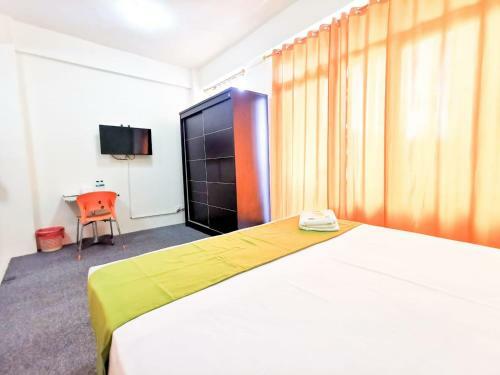 Simple Studio Room At Aws Apartment By Arka