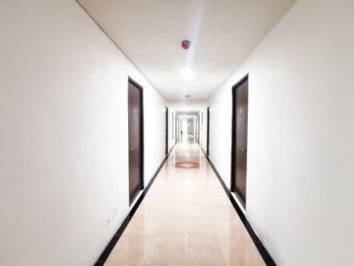 Comfort Room At Aws Apartment By Jeeva