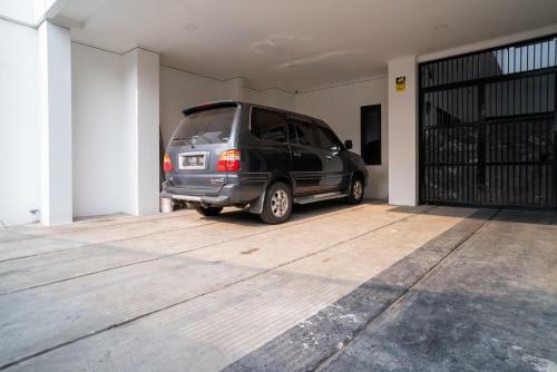 Hotel Mahagoni House Bogor Syariah Redpartner