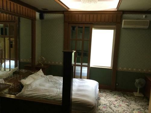 Hostal Farm Garden Hotel