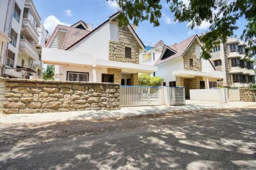 Hotel Oyo 42018 Sweet Home Residency